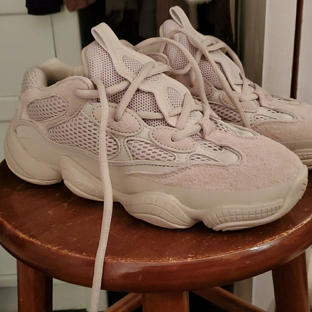Yeezy 500 blush size 6.5